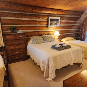 Cabin 12 Bedroom 1221