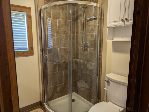 Circle Cabin Bathroom