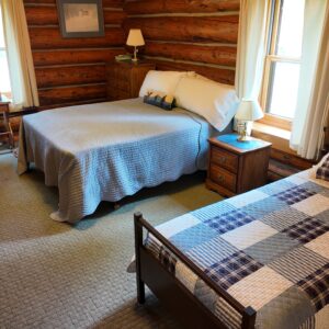 Cabin 6, Room 613, Queen & Twin Bed