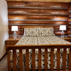 Gunnison Center Apartment, Room 1 Queen Bed