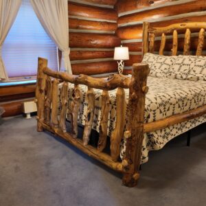 Gunnison Center Apartment, Room 2 Queen Bed